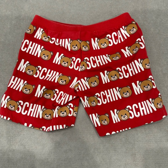 Kid’s Moschino muscle shirt + shorts set - Picture 3 of 4